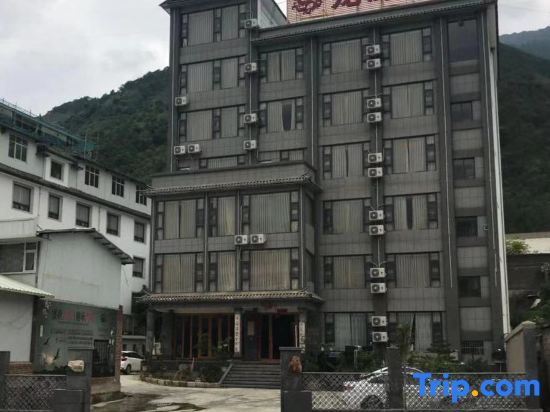 Longyuan Hotel — фото 1