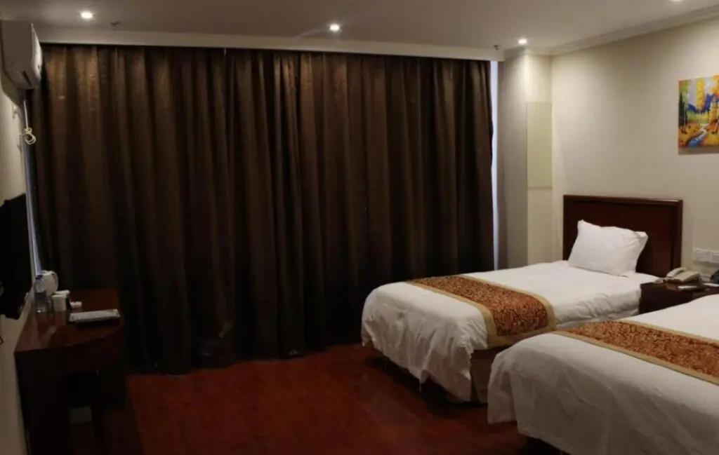 Пекин: GreenTree Inn Express (Shunping Road, Pinggu)