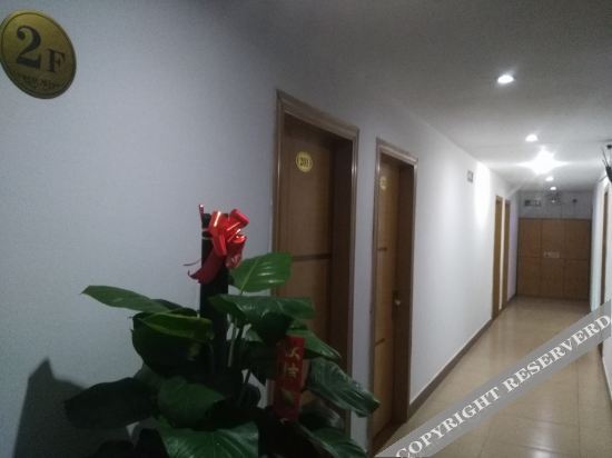 Гуанчжоу: 广州友轩旅馆（朱村地铁站店）