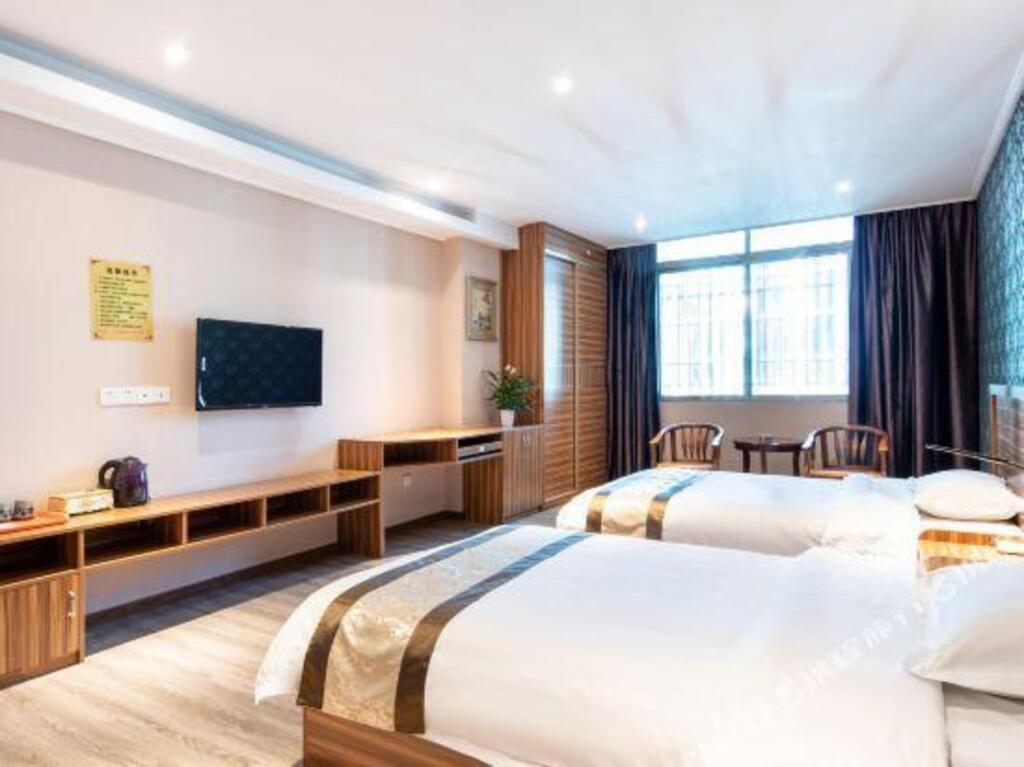 Гуанчжоу: Guangzhou Fushi Business Apartment (Shiling Leather City)