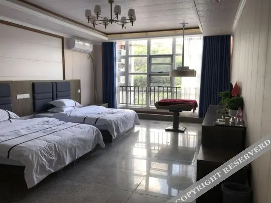 Гуджиао Лаоджие: Longli Zhongjia Hotel