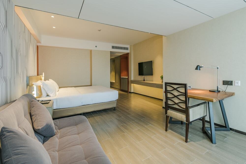 Фучжоу: Pesht Premier Hotel