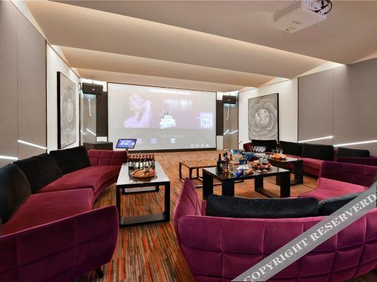 Сиань: Huajiantang and Deer Hotel in Xi'an Shijing