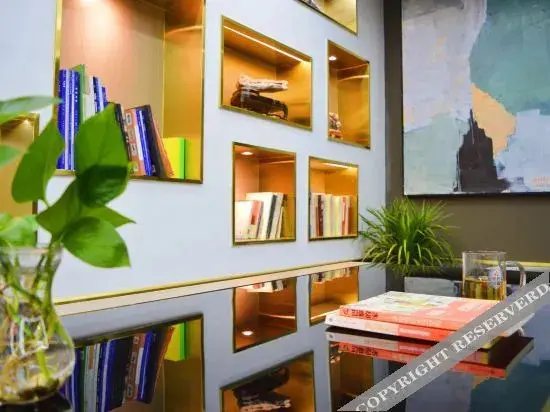 Ханчжоу: QMAX Baigu Art Hotel (Hangzhou Fuyang Yinhu Metro Station)