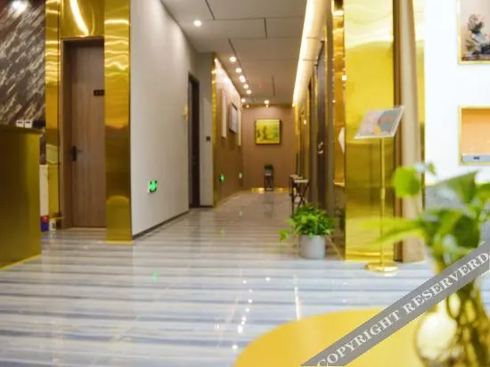 Ханчжоу: QMAX Baigu Art Hotel (Hangzhou Fuyang Yinhu Metro Station)