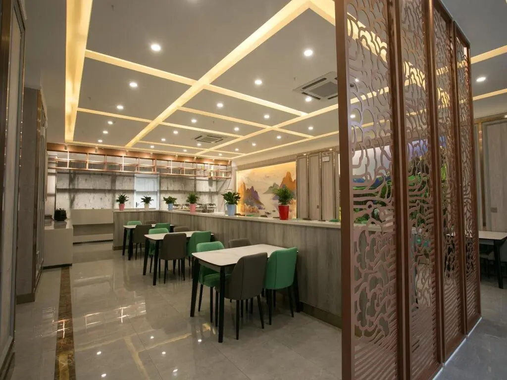 Гучэн: Starway Hotel Changji Qitai Bus Station