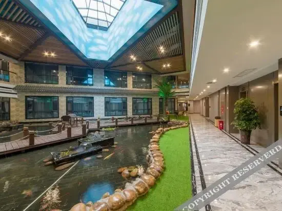 Чандэ: Fang Ding Shan Hotel