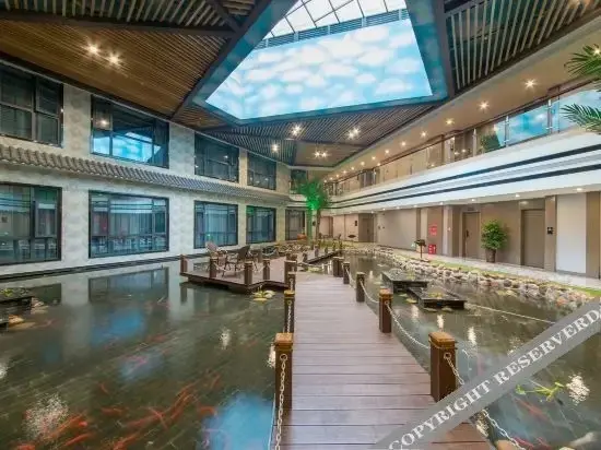 Чандэ: Fang Ding Shan Hotel