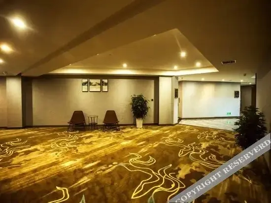 Чандэ: Fang Ding Shan Hotel