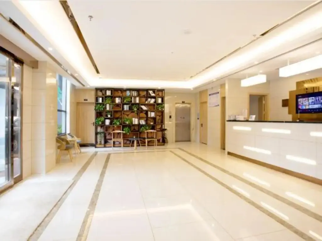 Тайчжоу: Green tree  Hotel（LinHai High speed railway south station)