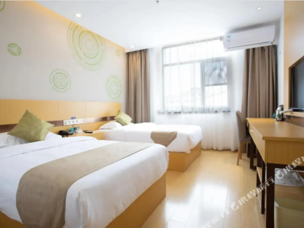 Тайчжоу: Green tree  Hotel（LinHai High speed railway south station)