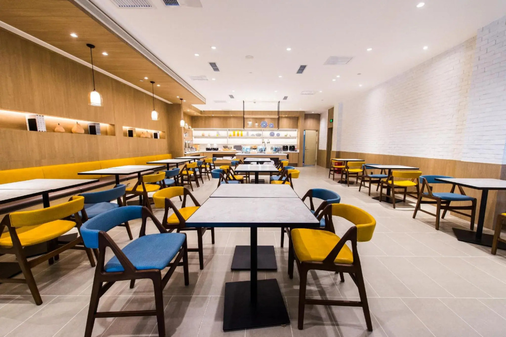 Чанчунь: Hanting Premium Hotel (Changchun Shuangyang Yiyang Building)