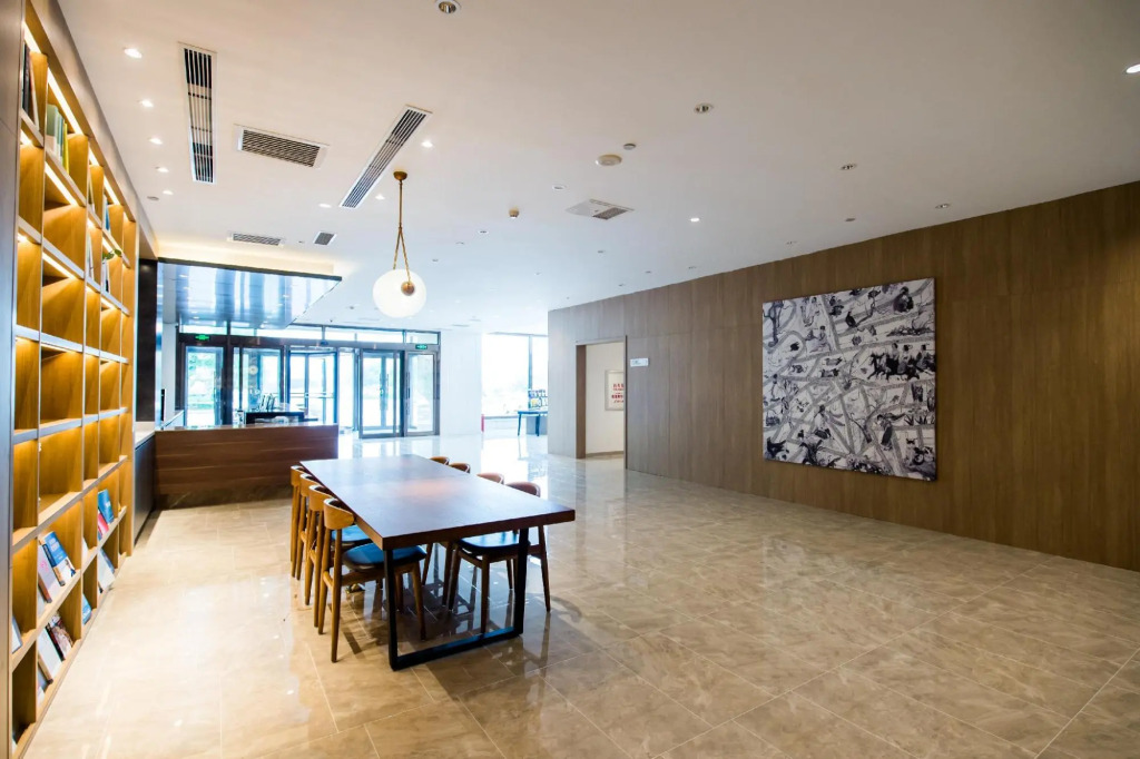 Чанчунь: Hanting Premium Hotel (Changchun Shuangyang Yiyang Building)