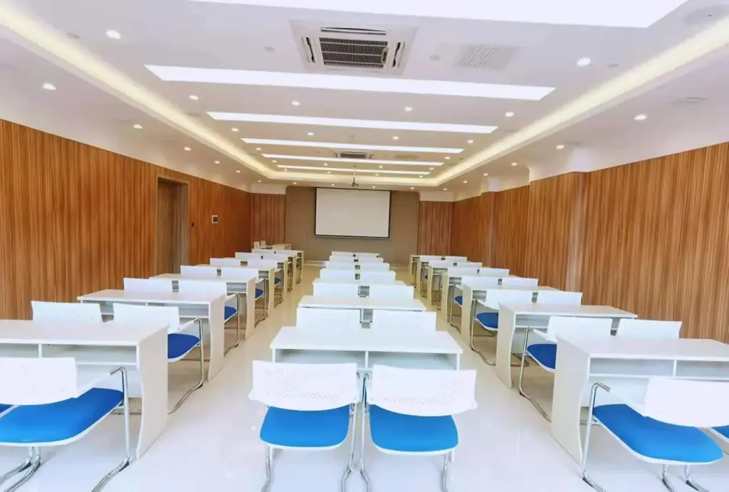 Чанчунь: Hanting Premium Hotel (Changchun Shuangyang Yiyang Building)