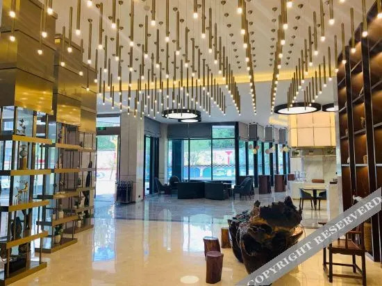 Гардзе: Zana Hotel (King Gesar City Branch)