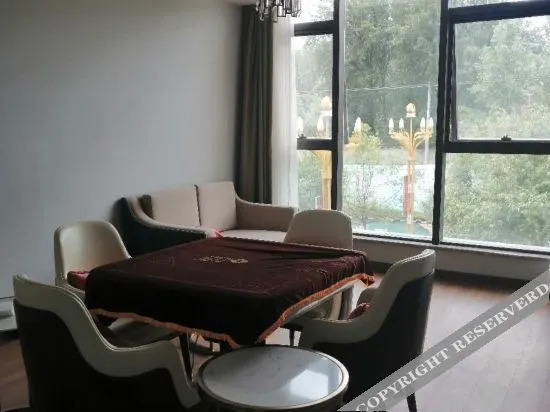Гардзе: Zana Hotel (King Gesar City Branch)