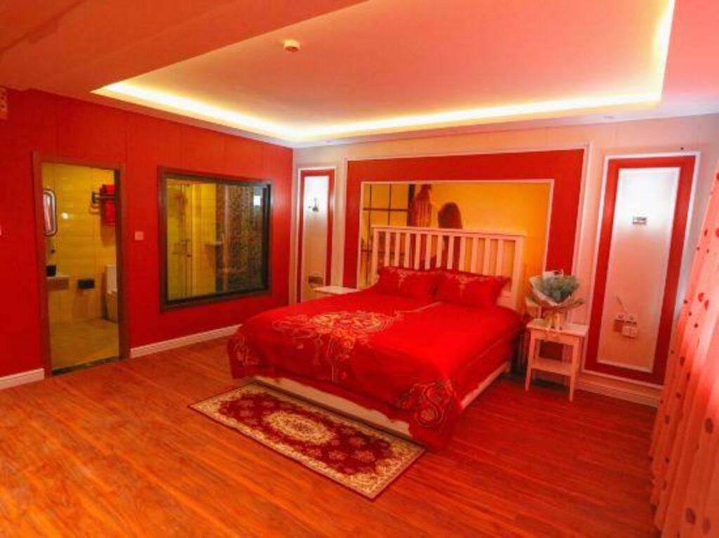 Тайан: Jiayi Hotel (Xintai Xinwen bus station)
