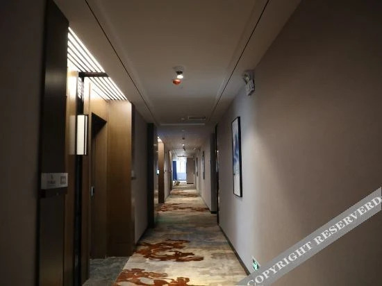 Цзуньи: Wuchuan bulman Hotel