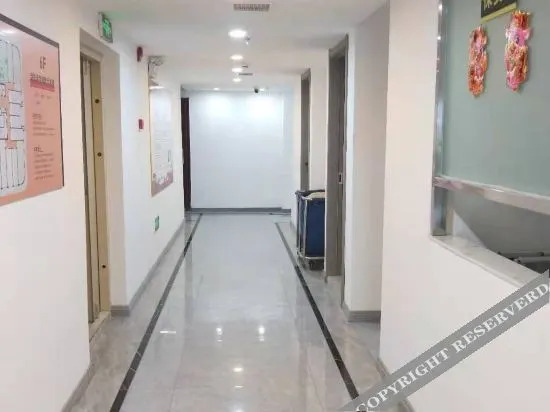 Даньдун: Swiyden Resort Apartment (Tianci future city store)