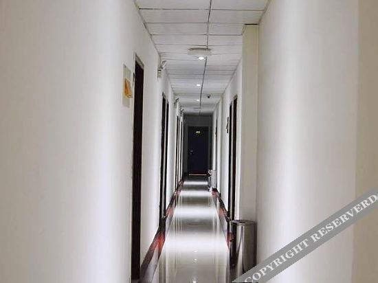 Синтай: Xingtai Xinyi Express Hotel