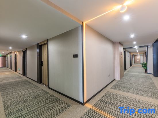 Чжанцзяган: GreenTree Inn Express Zhangjiagang Hexing Town Shazhou Professional Institue of Technology