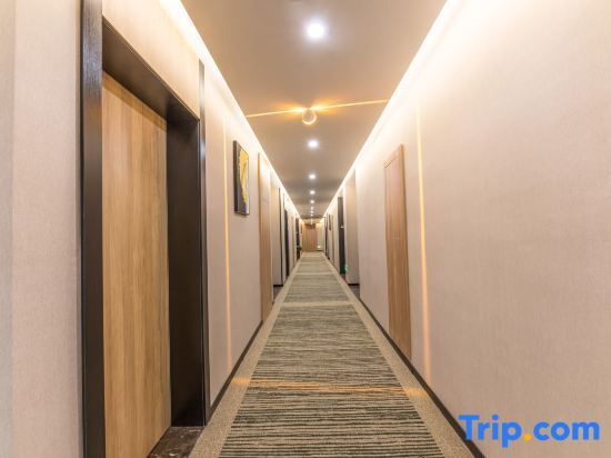 Чжанцзяган: GreenTree Inn Express Zhangjiagang Hexing Town Shazhou Professional Institue of Technology