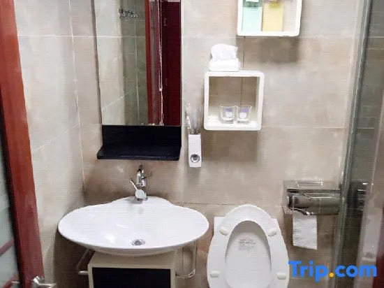 Наньнин: Nanning New Town Theme Apartment (Anji Passenger Transport Terminal Subway Station Shop)