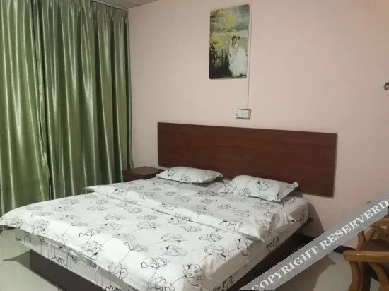 Дунгуань: 8 Days Business Room (Dongguan Fenggang Wal-Mart Store)
