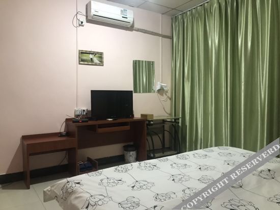 Дунгуань: 8 Days Business Room (Dongguan Fenggang Wal-Mart Store)