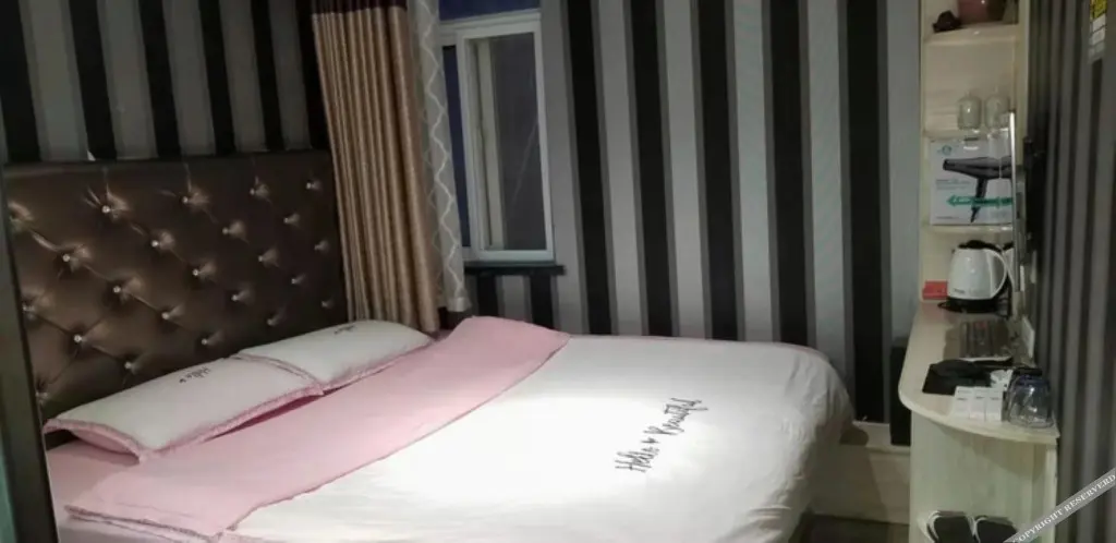 Хеби: Hebi Weekend Inn