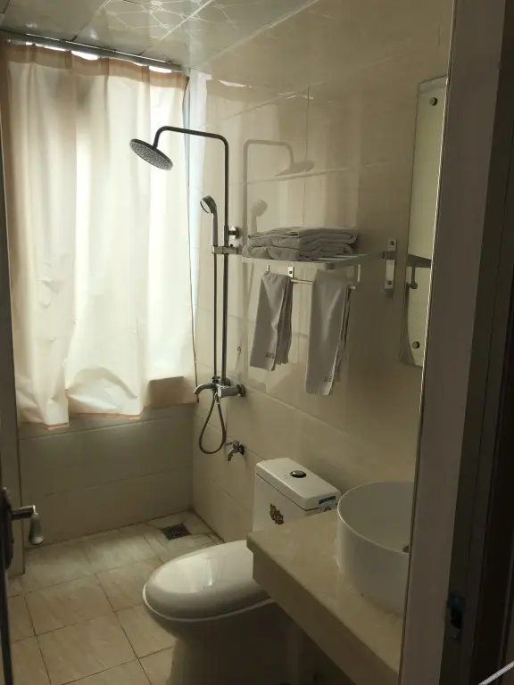 Гуанчжоу: Qinzhiyuan Hostel (Guangzhou Hualong Branch)