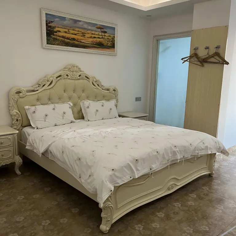 Гуанчжоу: Jingyesi Theme Apartment