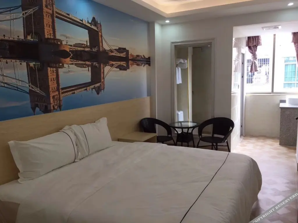 Гуанчжоу: Jingyesi Theme Apartment