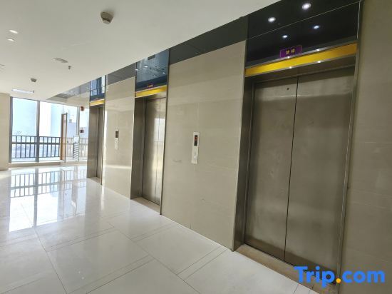 Гуанчжоу: Guangzhou Aston apartment