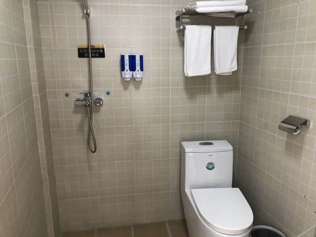 Гуанчжоу: Guangzhou Junyue Business Residence