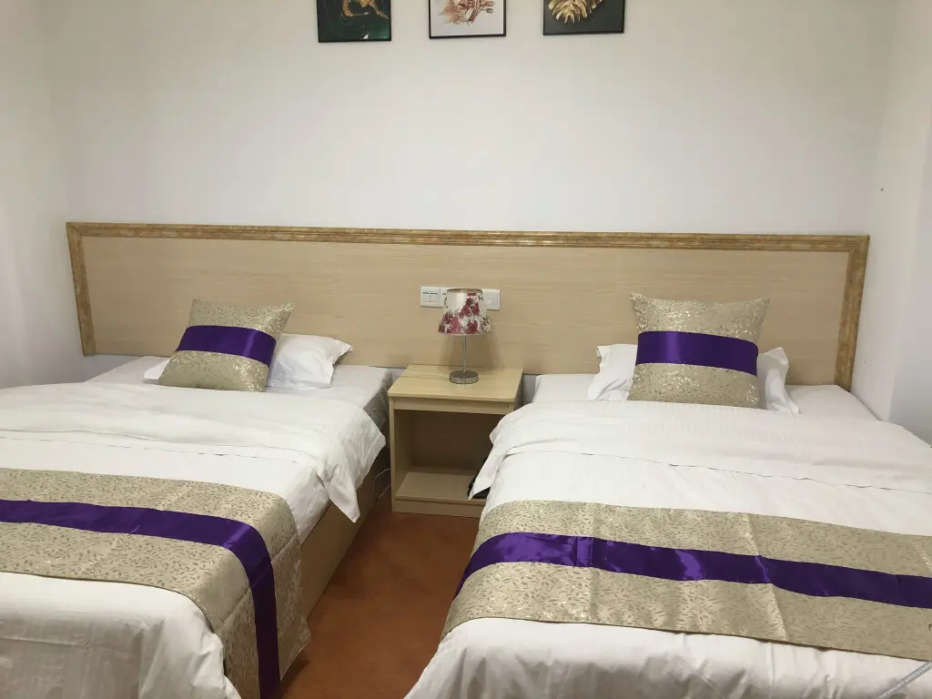 Гуанчжоу: Guangzhou Junyue Business Residence