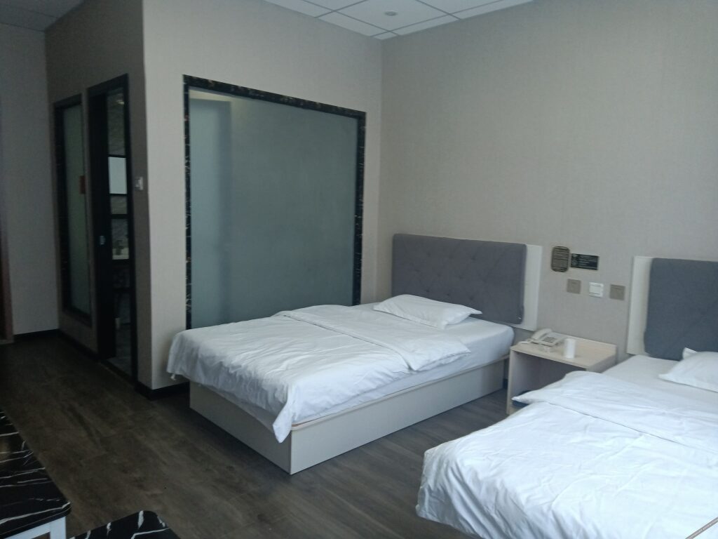 Цзинань: Dexin Express Hotel (Zhangqiu Harmony Plaza)