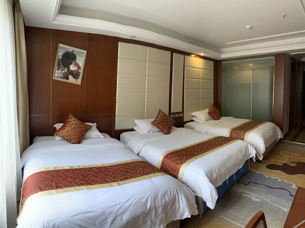 Гу'эргоу: Shiman Hot Spring Hotel