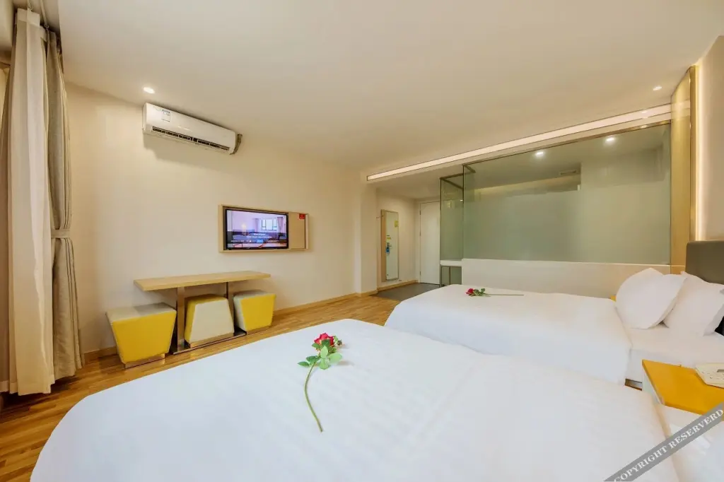 Гуангхан: 7 days hotel (Huaying Liangtai international store)