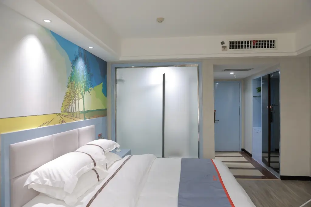 Юнчжоу: Junyi chain hotel Xintina Xiufeng Street store