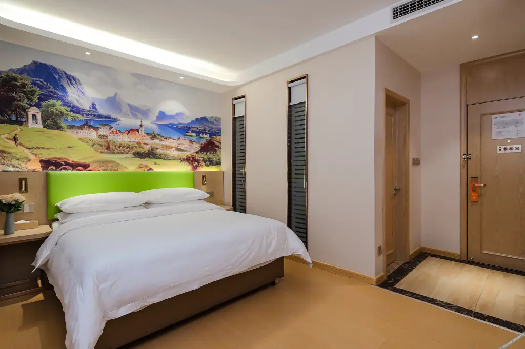 Хецзе: Vienna 3 good hotel (Juye store)