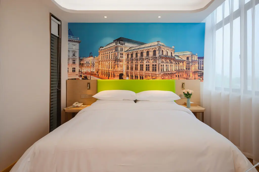 Хецзе: Vienna 3 good hotel (Juye store)