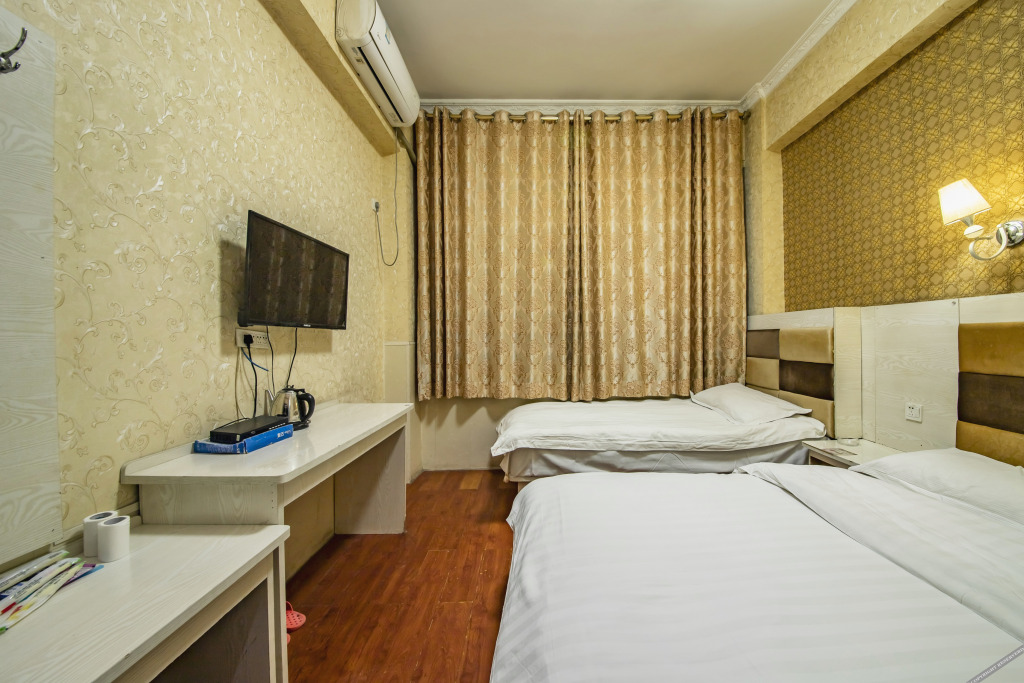 Чжэнчжоу: Zhengzhou City 911 express Hotel