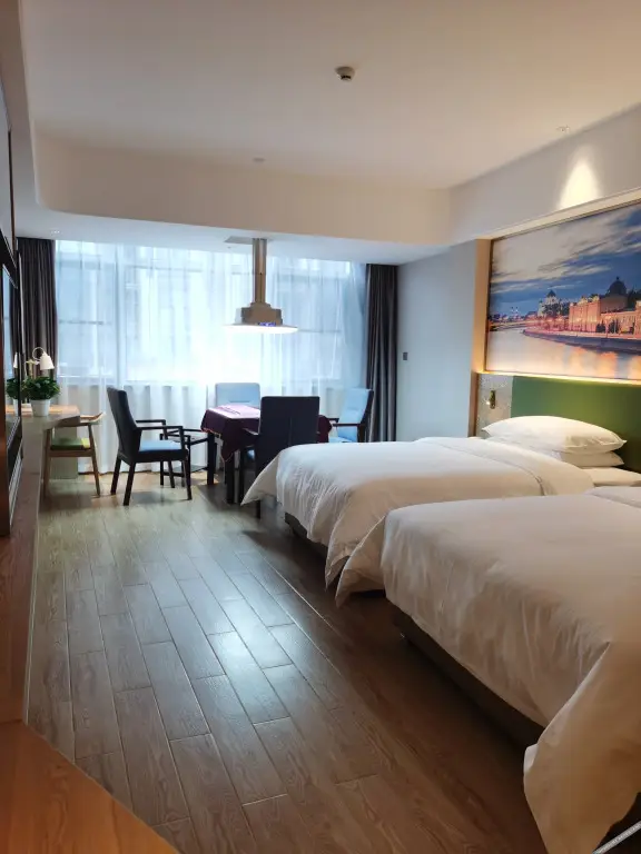 Чэнду: Vienna 3 Good Hotel (Chengdu Qingbai River Tonghua Avenue Store)
