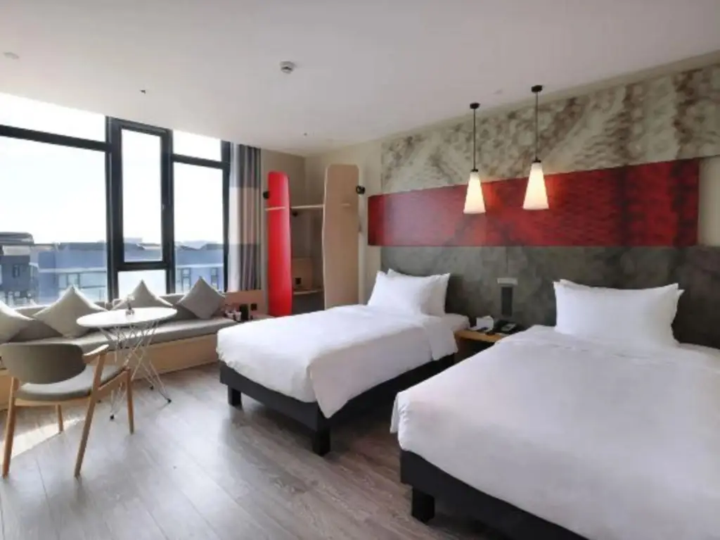 Шанхай: Ibis Hotel (Shanghai  International Resort xiupu Road）