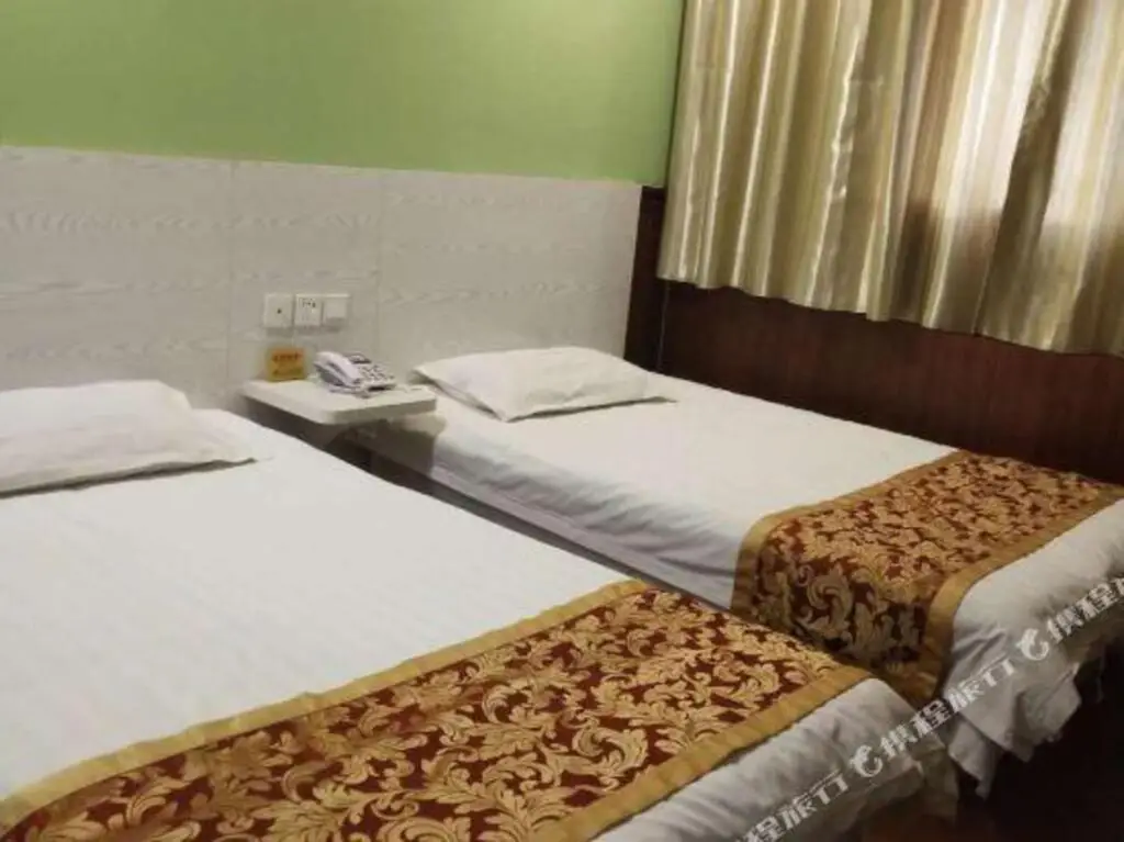 Шицзячжуан: Yiyi Chain Hotel (Xinle Academy of Fine Arts East Gate Branch)