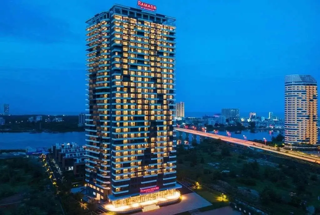 Хойчжоу: Ramada By Wyndham HuiZhou Double Moon Bay