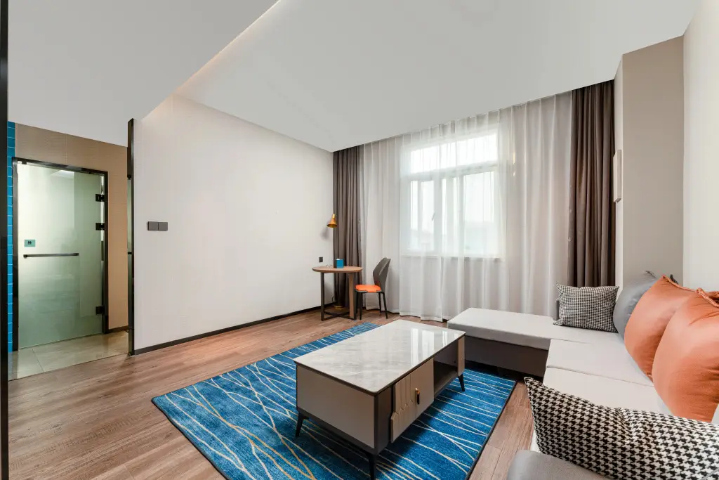 Яньтай: Echarm Hotel Yantai Huangwu Center Red Star Macalline