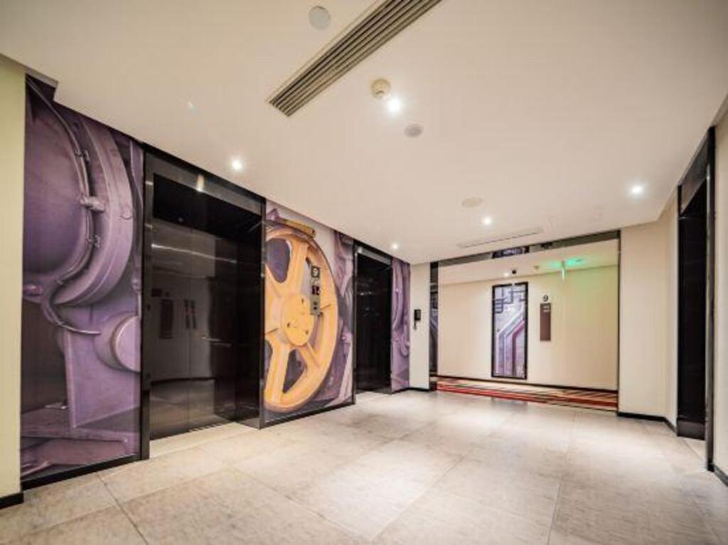 Чэнду: 32/5000  Hotel Ibis (wide narrow Alley Central Hotel, Chengdu)