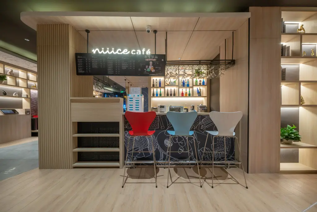 Цзиньчуань: ibis jinchang guofang plaza hotel
